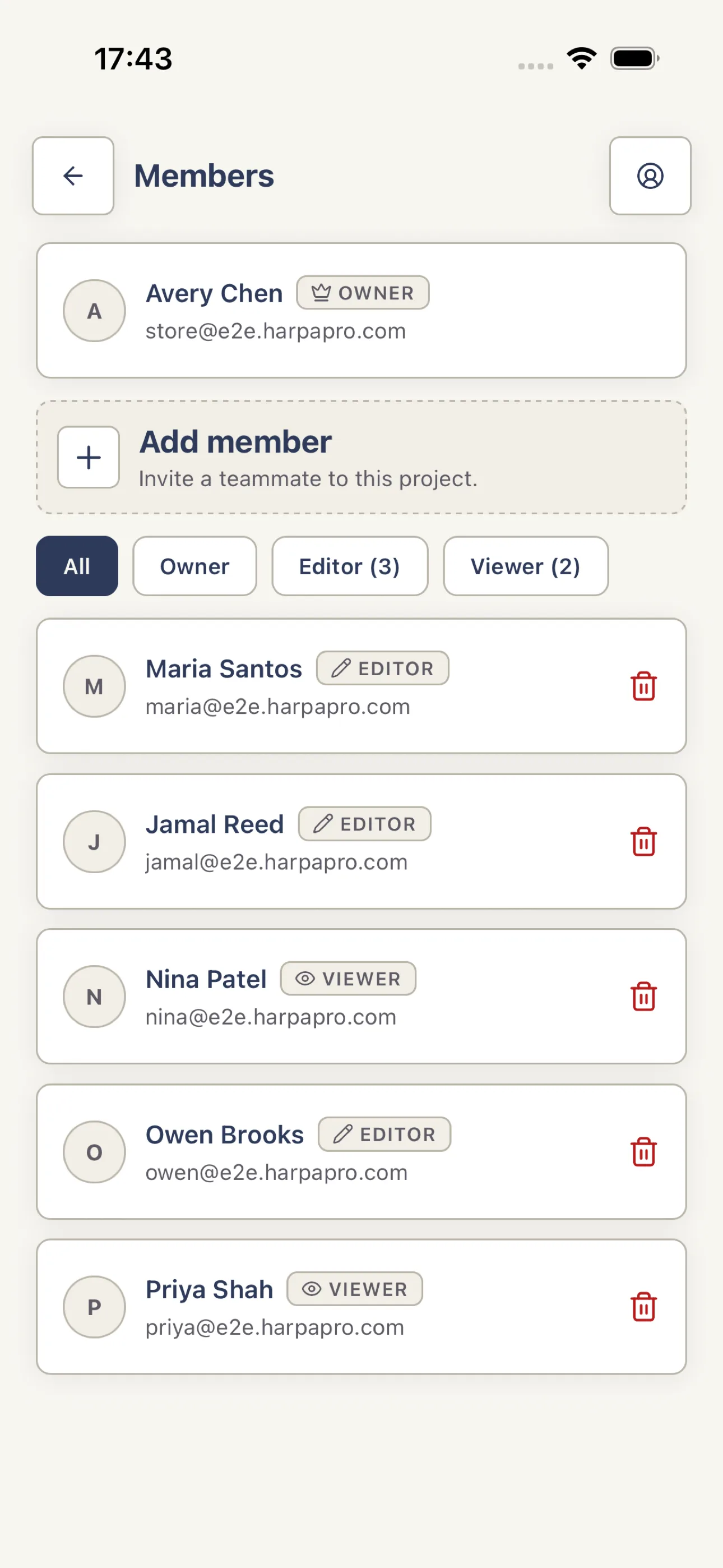 Harpa Pro Members screen listing the project team and roles